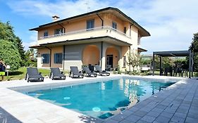Villa 2